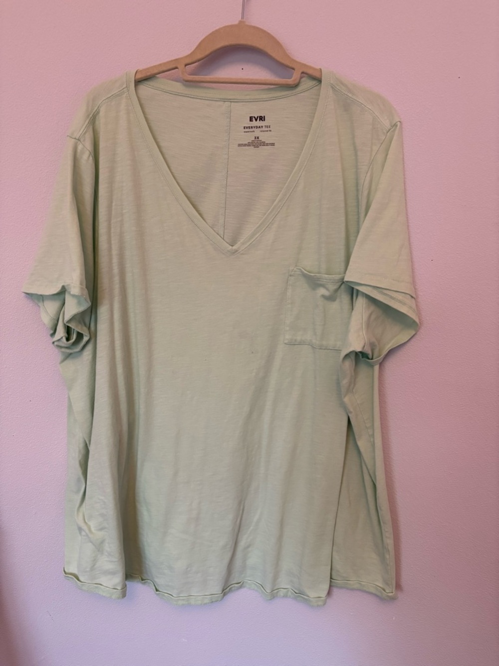EVRI Light Mint V-Neck Pocket Tee